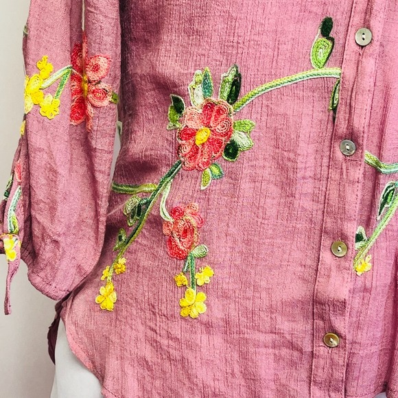 Fig and Flower Embroidered Boho Button Up Blouse No Size Tag Floral Gauze Top - Picture 7 of 8